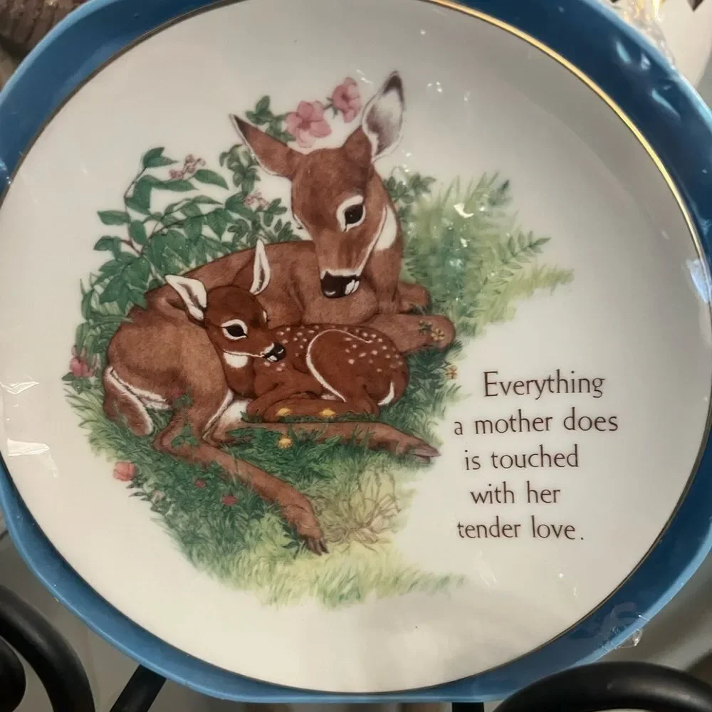 Fawn deer collectible mother Designers Collection Lasting Memories Plate NIB.